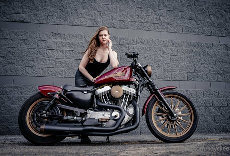 kaycilee hot model picture