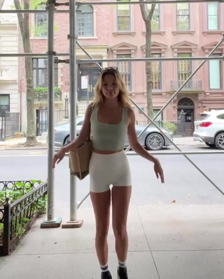 Madi Teeuws model exclusive photo