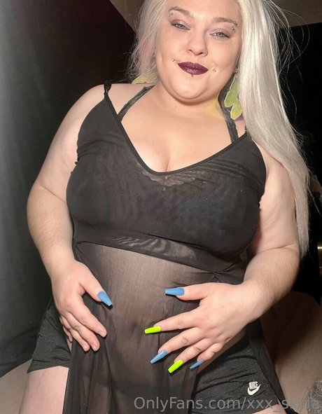 onlyskyyla model hot picture