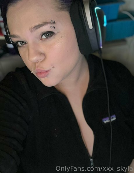 onlyskyyla adult model pic