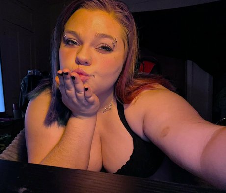 onlyskyyla model xxx picture