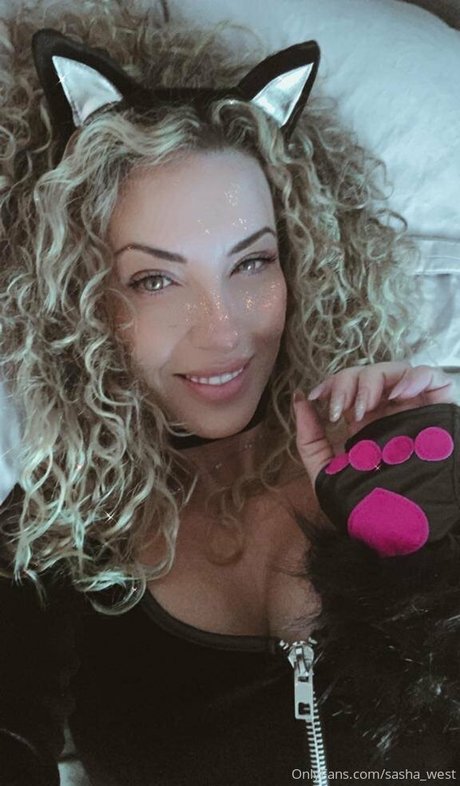 Sasha West top actress pic