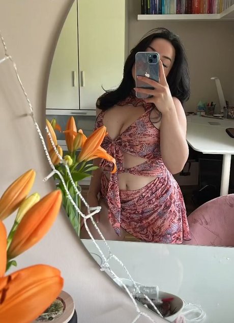 Olivia Clarks star perfect archive