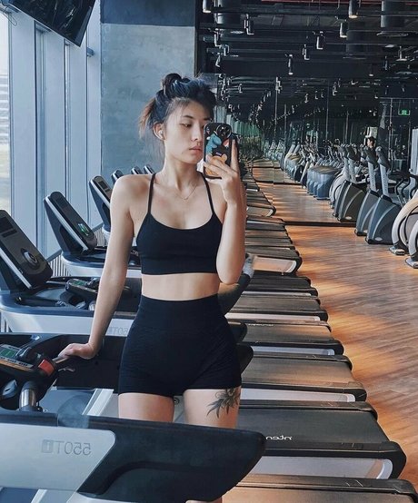 Yan 0304 naked pornstar picture