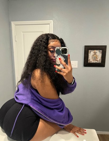 Iamdomtease beautiful pornstar gallery