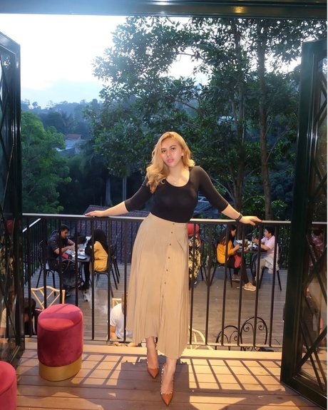 teen ladyboy onlyfans adult picture