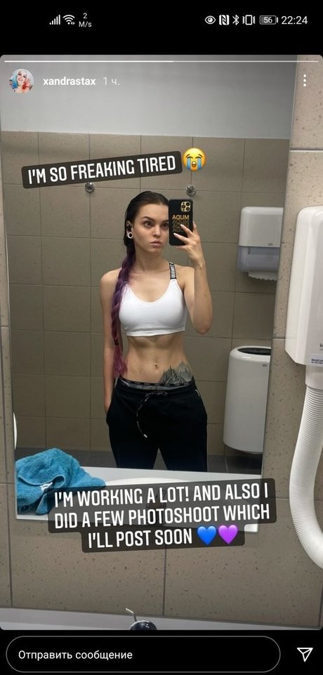 Andrasta naked model img