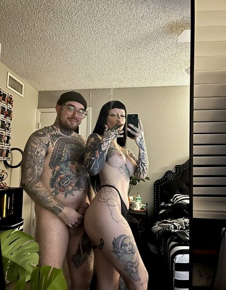 Hviley Rose star top image