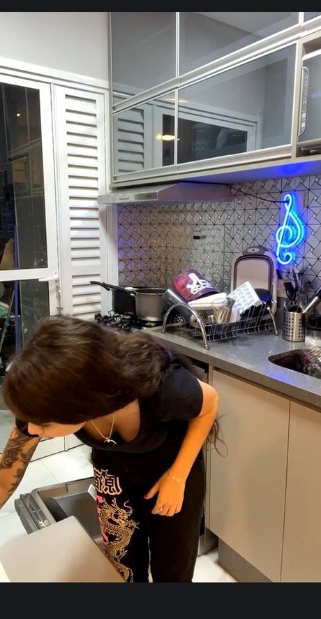 Diretora Muniz pornographic model images