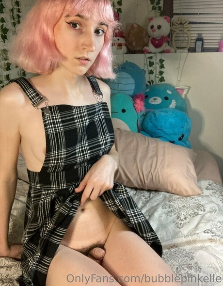 Bubblepinkelle nudes actress pictures