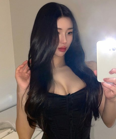 Mari Bambei nudes actress picture