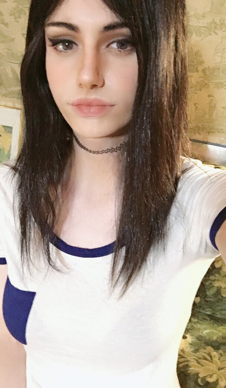 Kalindra Chan pornstar exclusive pictures