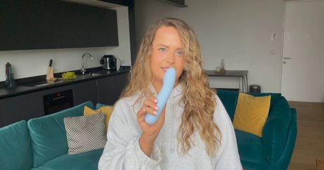 The Girl In Lingerie model exclusive galleries