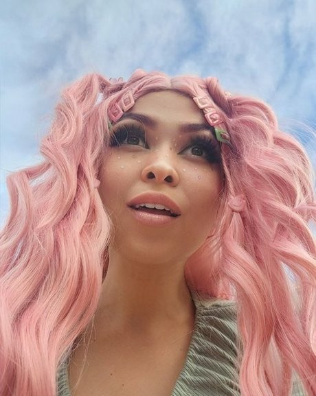 Pinksaltmoon pornographic model gallery