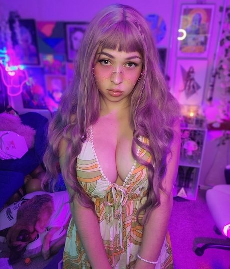 Pinksaltmoon free star archive