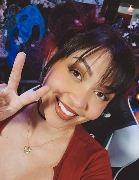 Pinksaltmoon star naked photos