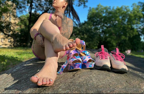 servingvelvet model best pics