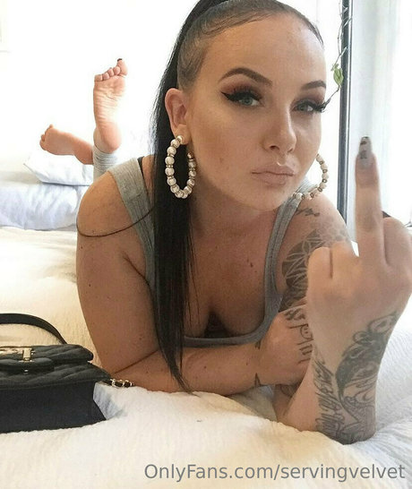 servingvelvet model naked images