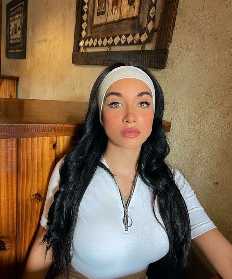 Maria Becerra perfect pornstar image