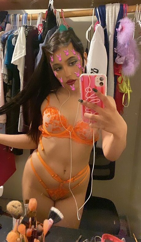 Agnes Inezz naked actress gallery