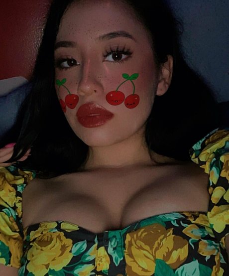 Agnes Inezz model hot img