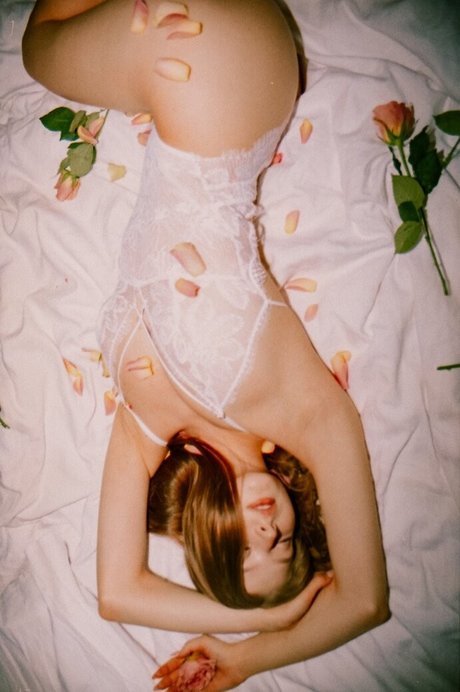 Amelia Korczak model sex picture