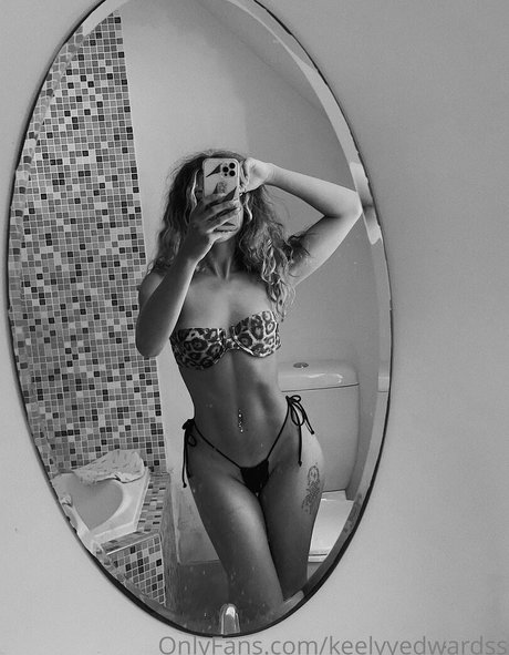 keelyyedwardss star high quality picture