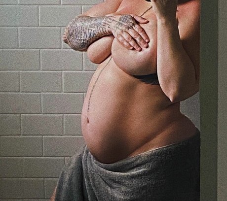 Brooklyn Nicolina beautiful star pic