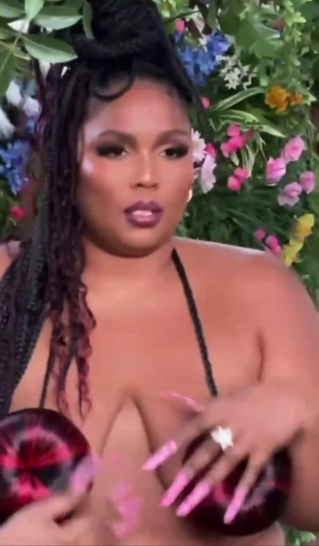 Lizzo pornstar top image