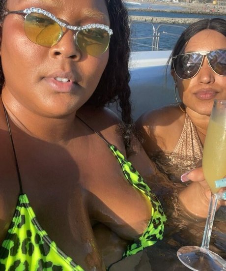 Lizzo hot pornstar galleries
