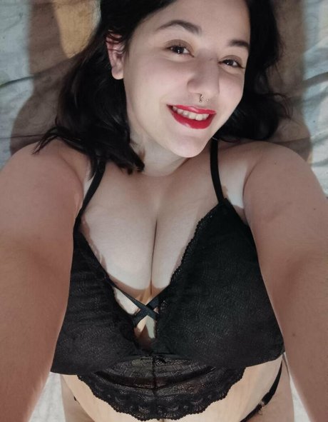 sweetybeluu sexy model images