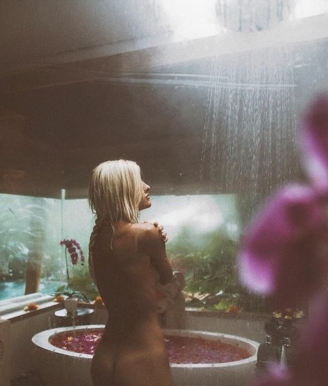 Lauren Bullen star adult pic