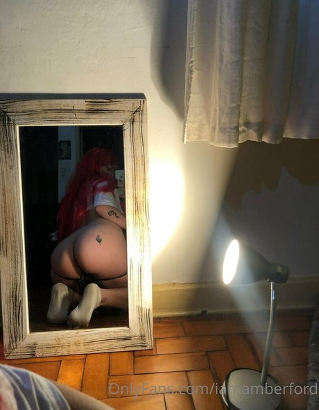 Amber Ford nude star picture