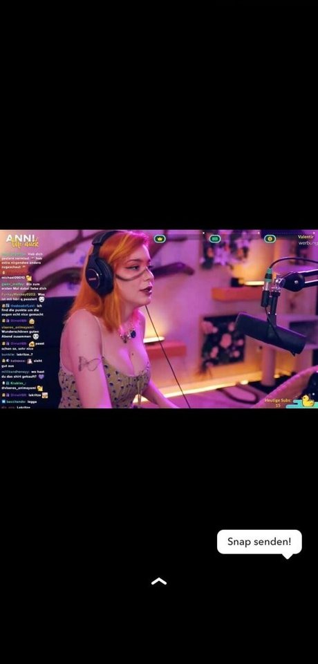 AnniTheDuck model pornographic galleries