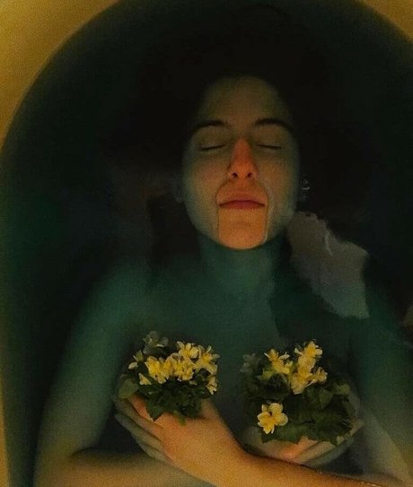 Beyza Durusu model pictures