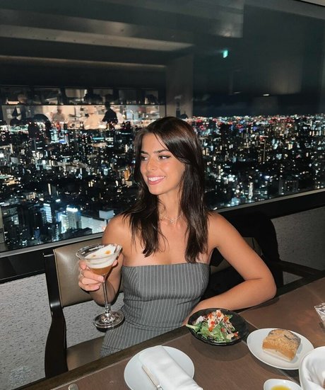 Develique naked pornstar galleries