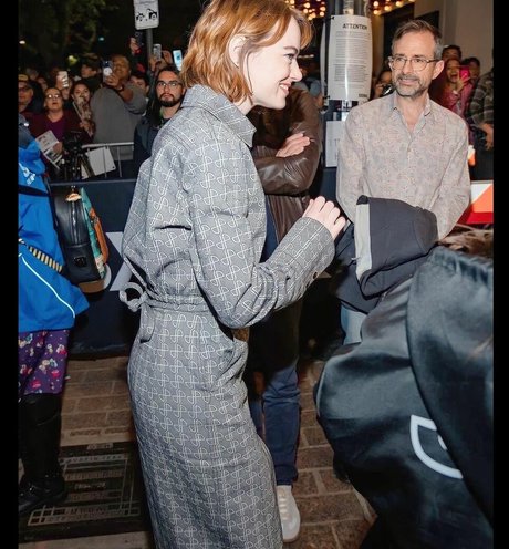 Emma Stone naked star pics