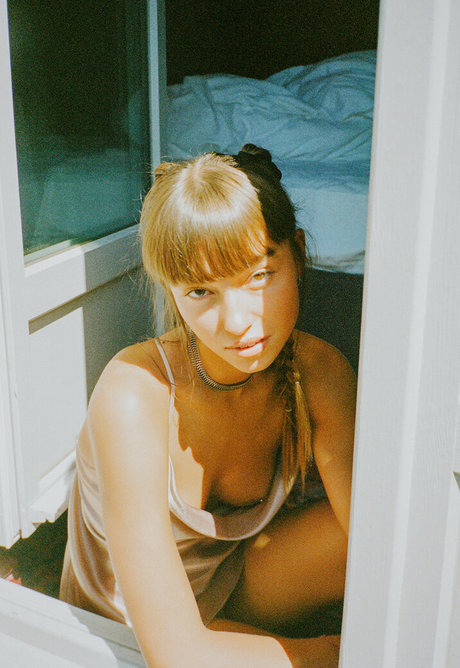 Telmaxlousie pornstar beautiful photo