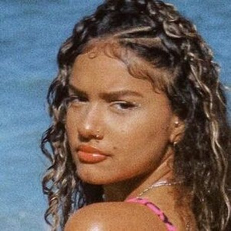 Louisiew star erotic pictures