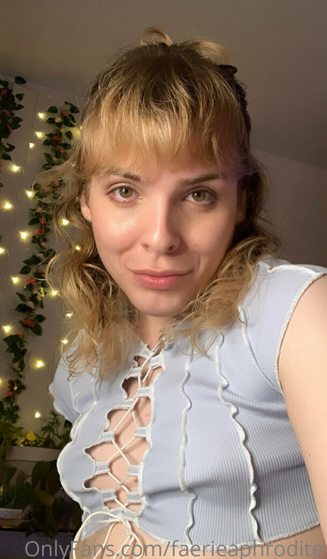 faerieaphrodite model nude photo