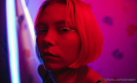 strwbrr art actress images