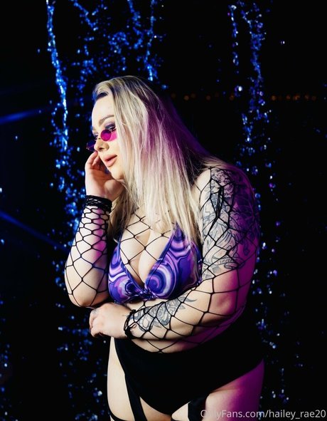 hailey rae20 pornstar high quality photo