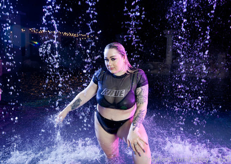 hailey rae20 hot pornstar picture