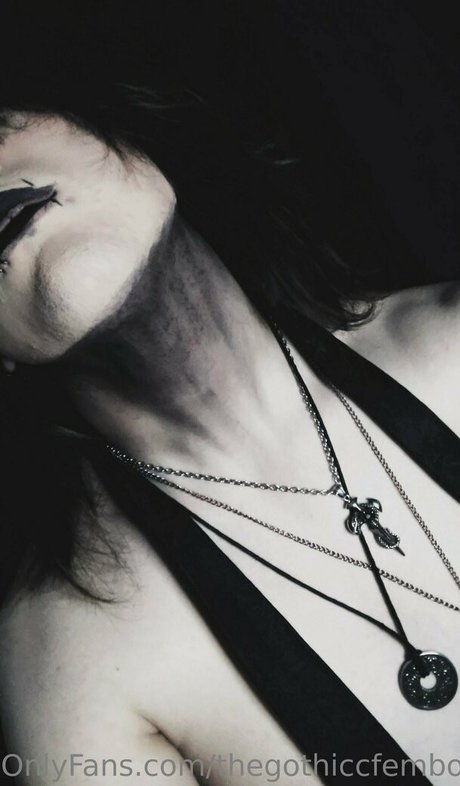 thegothiccfemboy model porn gallery