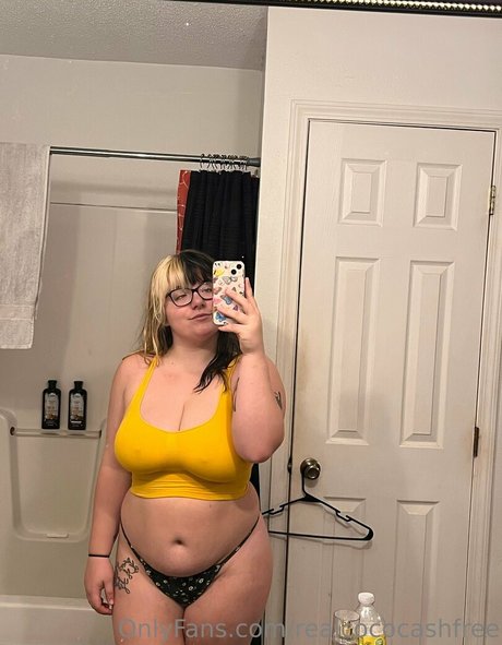 realcococashfree model xxx pictures