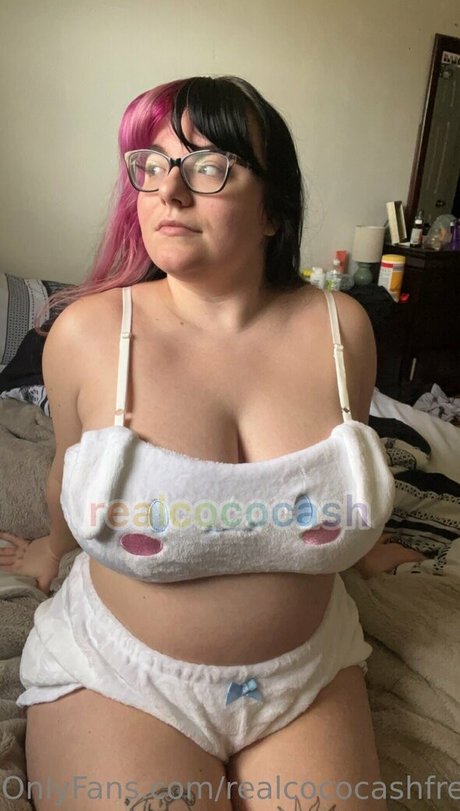 realcococashfree sexy star img