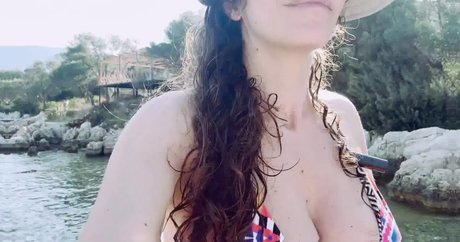 Karolin Fisekci top pornstar gallery