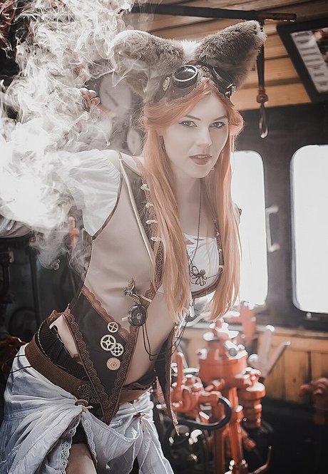 Anya Ichios star nude image