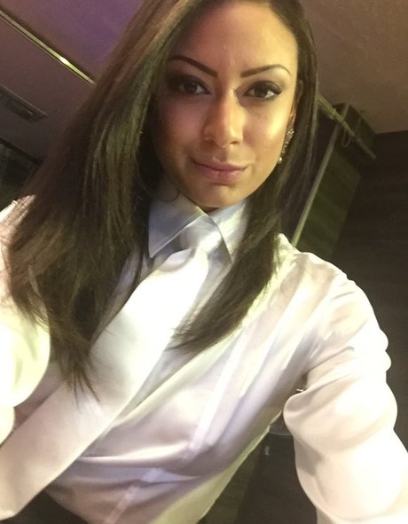 Cassie Del Isla model pretty photo