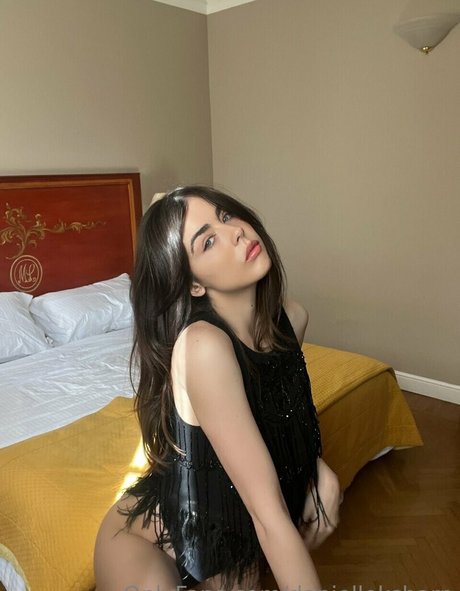 Daniimee nudes model pic